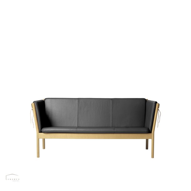 J149 Sofa